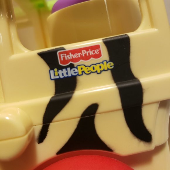 FISHER PRICE LITTLE PEOPLE SAFARI TRAIN ENGINE - PLAYS A MUSICAL TUNE - TESTED - Picture 16 of 16